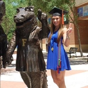 Meet your Posher, Alycia